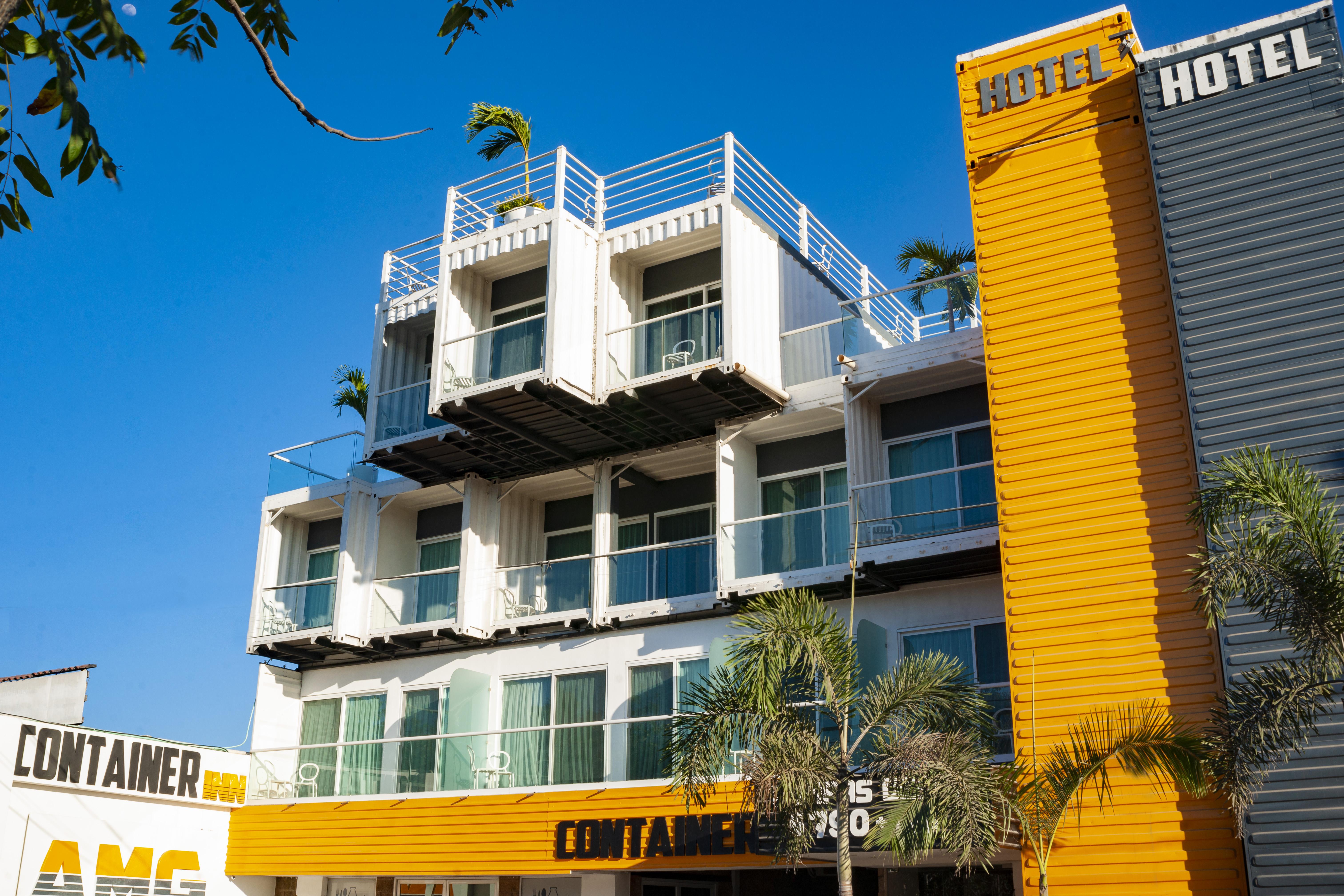 Container Inn Hotel Aeropuerto プエルトバラータ エクステリア 写真