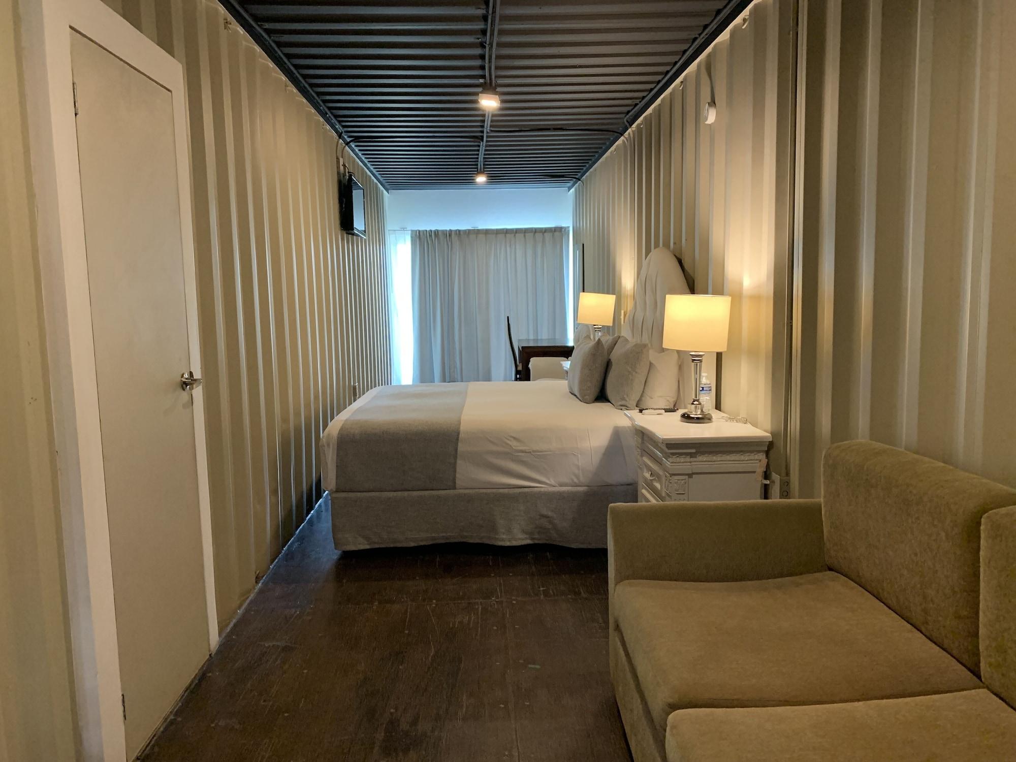 Container Inn Hotel Aeropuerto プエルトバラータ エクステリア 写真